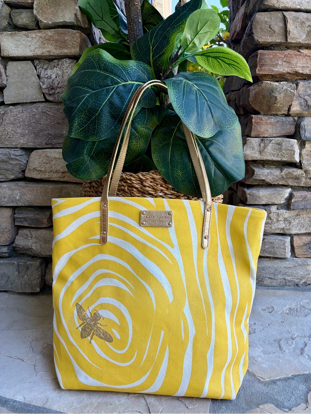 RARE kate spade Queen Bee Bon Shopper Tote Yellow Swirl Rose Gold Canvas Beach